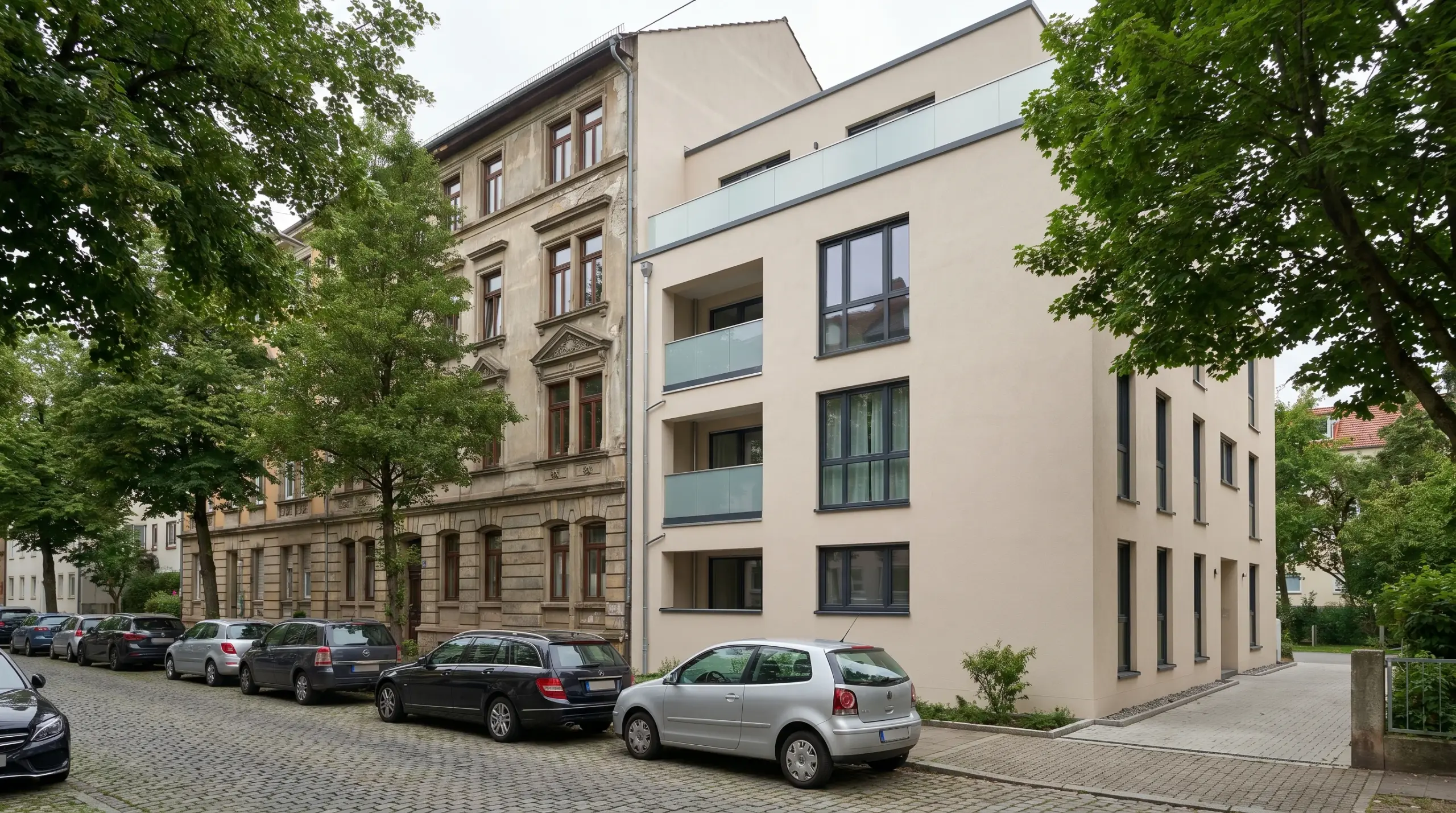 Altbau und saniertes Gebäude in Stuttgart-West – Energieeffizienzklasse Vergleich